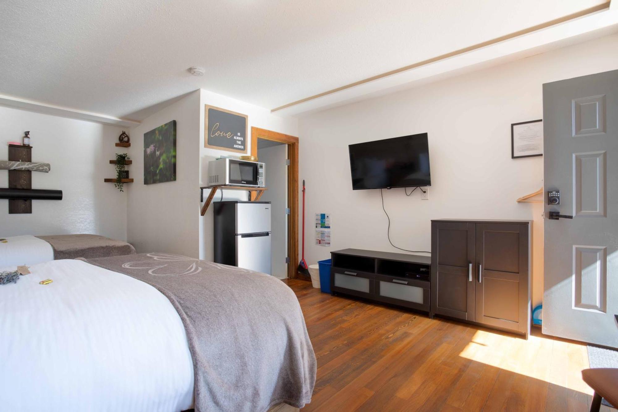 The Valley View Cabins And Event Center Creston Bagian luar foto