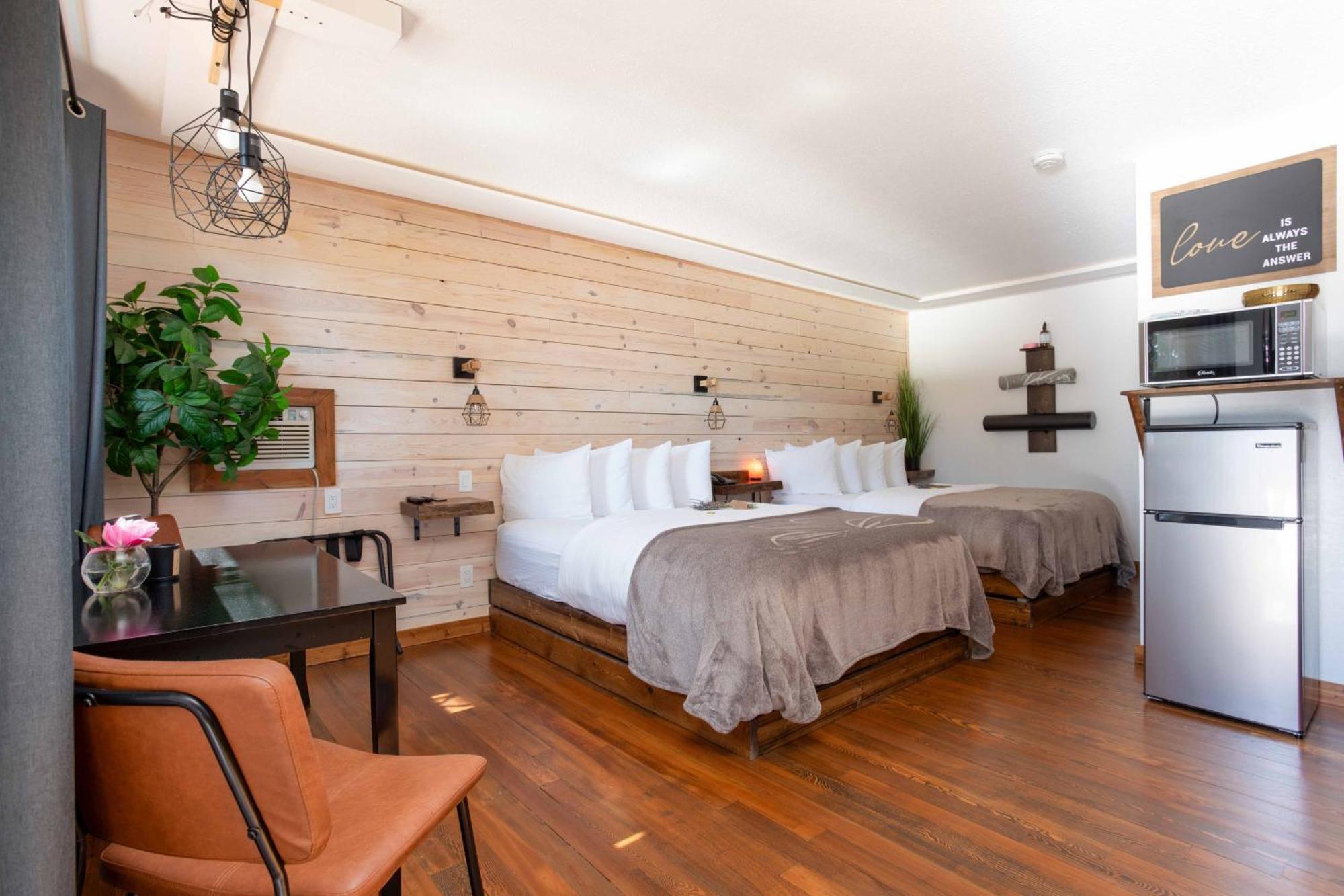 The Valley View Cabins And Event Center Creston Bagian luar foto