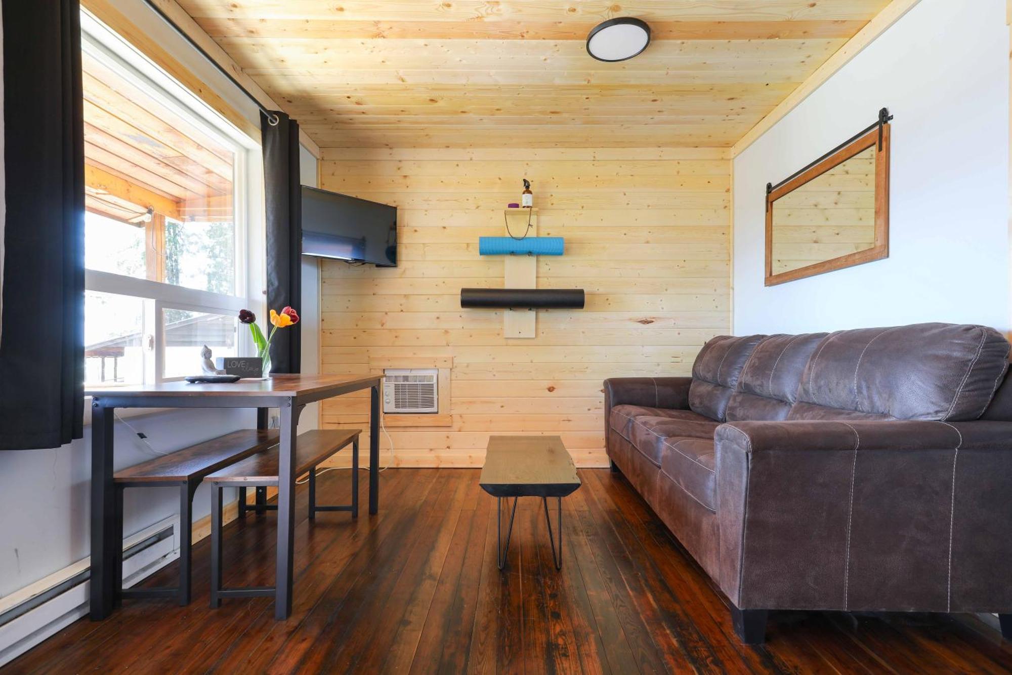 The Valley View Cabins And Event Center Creston Bagian luar foto