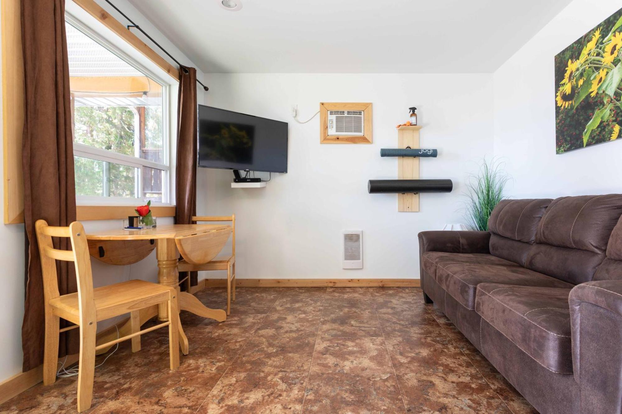 The Valley View Cabins And Event Center Creston Bagian luar foto