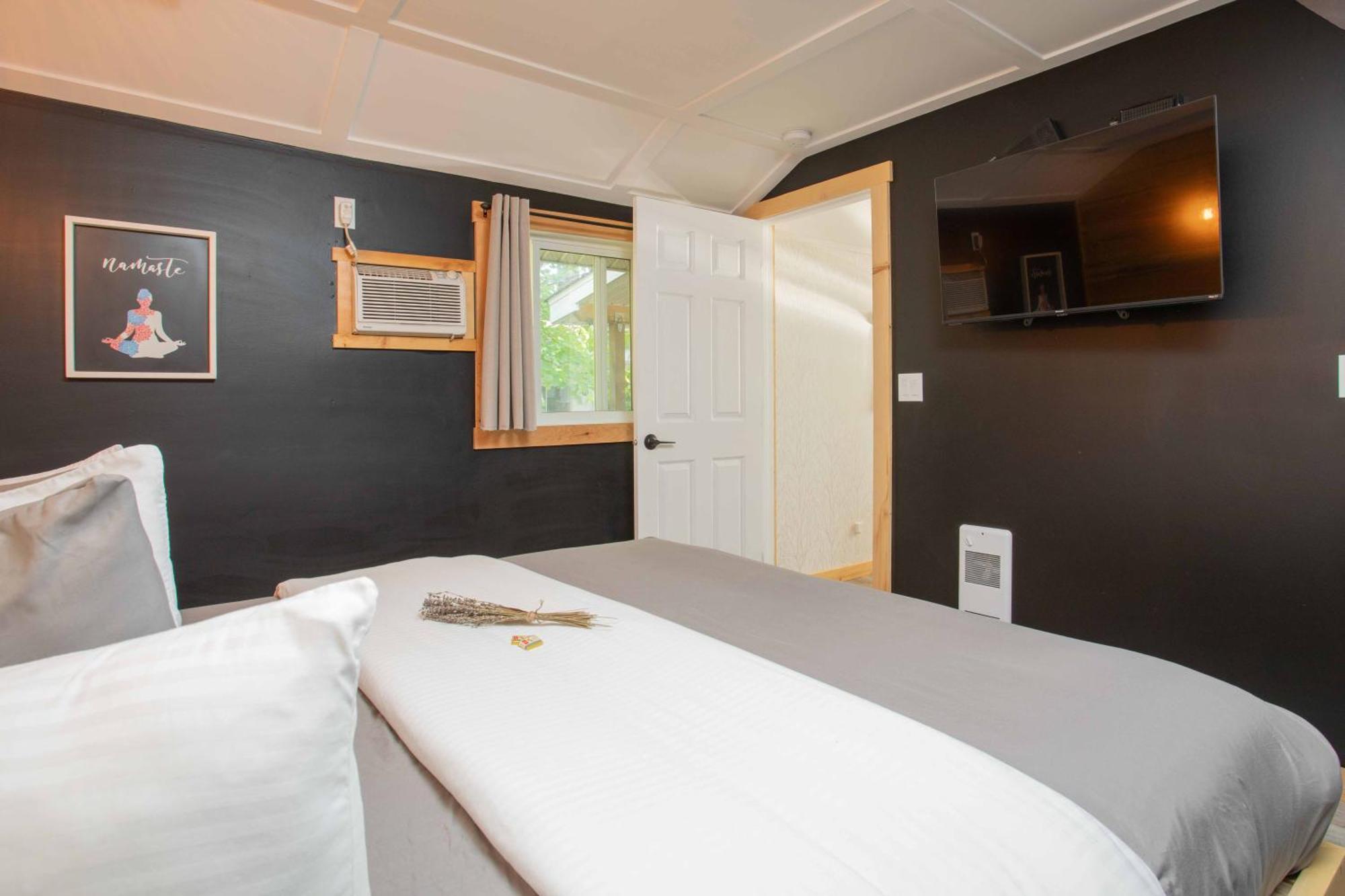 The Valley View Cabins And Event Center Creston Bagian luar foto