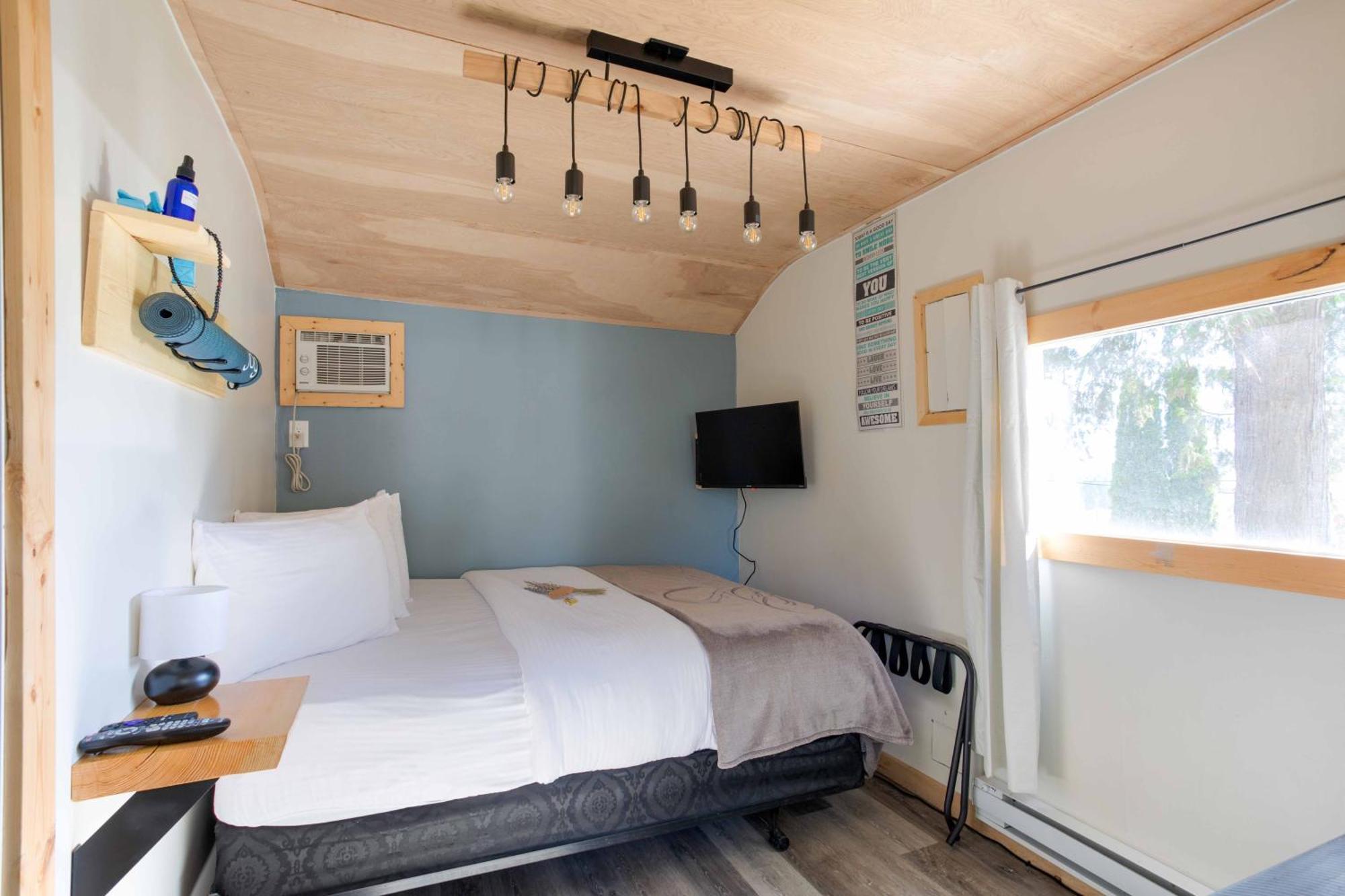 The Valley View Cabins And Event Center Creston Bagian luar foto