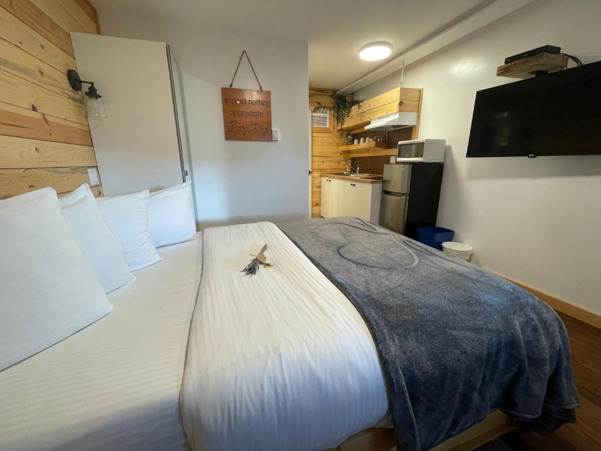 The Valley View Cabins And Event Center Creston Bagian luar foto