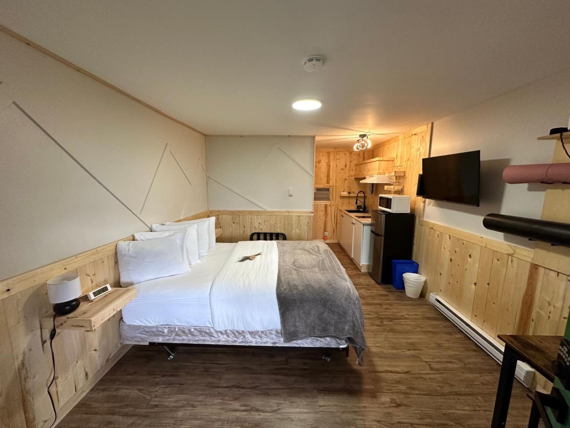 The Valley View Cabins And Event Center Creston Bagian luar foto